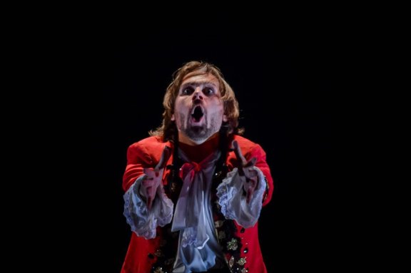 &Dcy;&ocy;&ncy; &ZHcy;&ucy;&acy;&ncy;