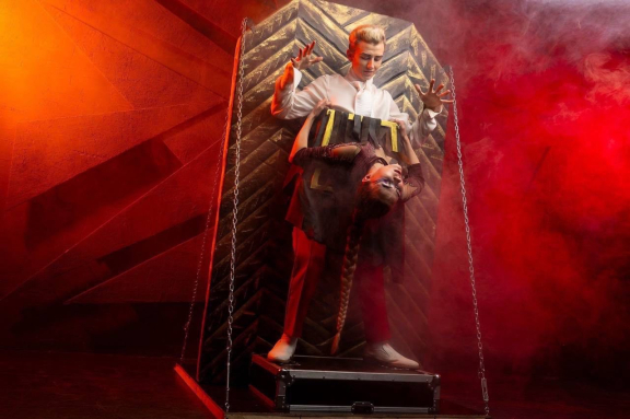 &Icy;&lcy;&lcy;&yucy;&zcy;&icy;&ocy;&ncy;&ncy;&ocy;&iecy; &shcy;&ocy;&ucy; "&Mcy;&icy;&rcy;&ocy;&vcy;&ycy;&iecy; &Icy;&lcy;&lcy;&yucy;&zcy;&icy;&icy;"