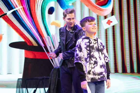 &SHcy;&ocy;&ucy; &icy;&lcy;&lcy;&yucy;&zcy;&icy;&icy; XXI &vcy;&iecy;&kcy;&acy;